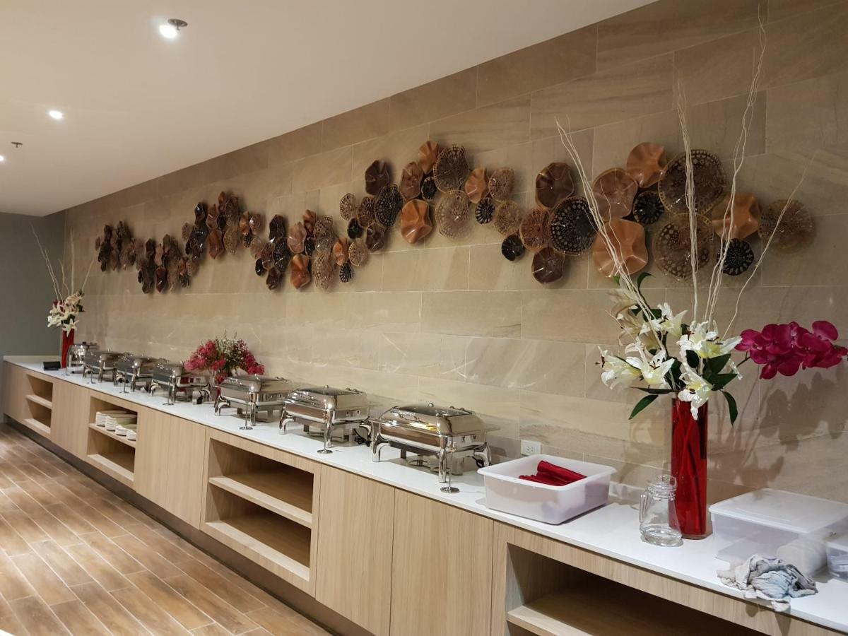 Blue Lotus Hotel Davao Екстер'єр фото