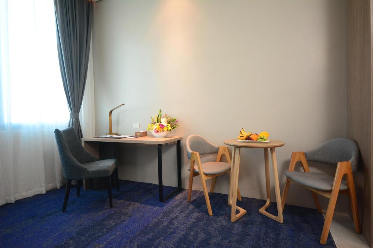 Blue Lotus Hotel Davao Екстер'єр фото