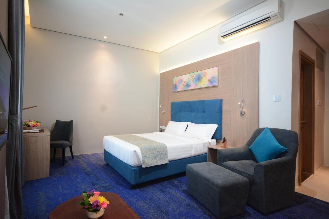 Blue Lotus Hotel Davao Екстер'єр фото