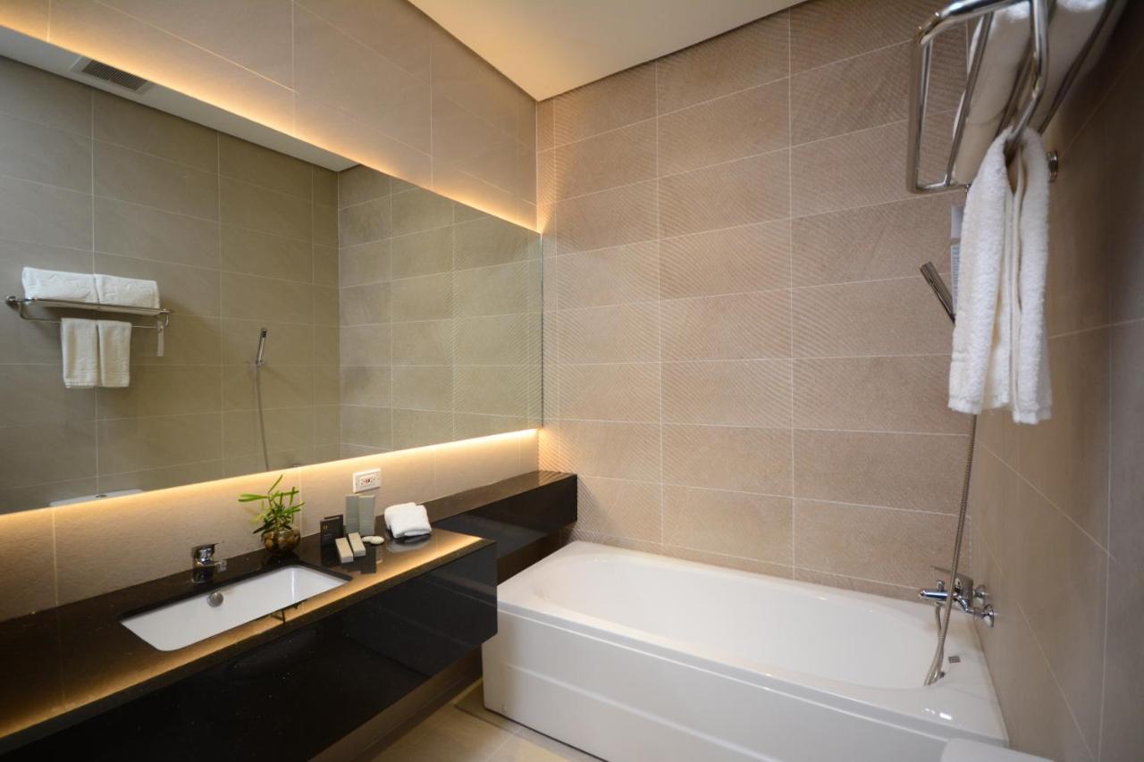 Blue Lotus Hotel Davao Екстер'єр фото