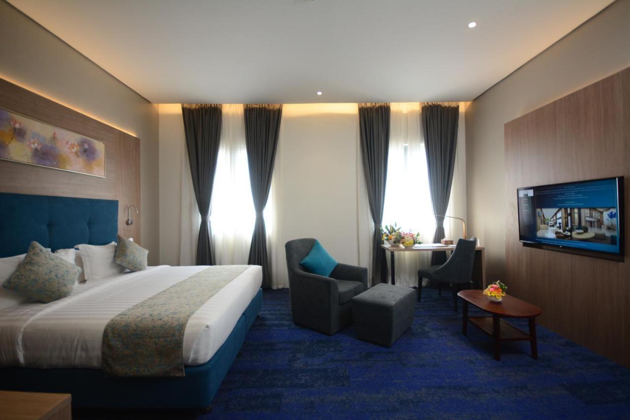 Blue Lotus Hotel Davao Екстер'єр фото